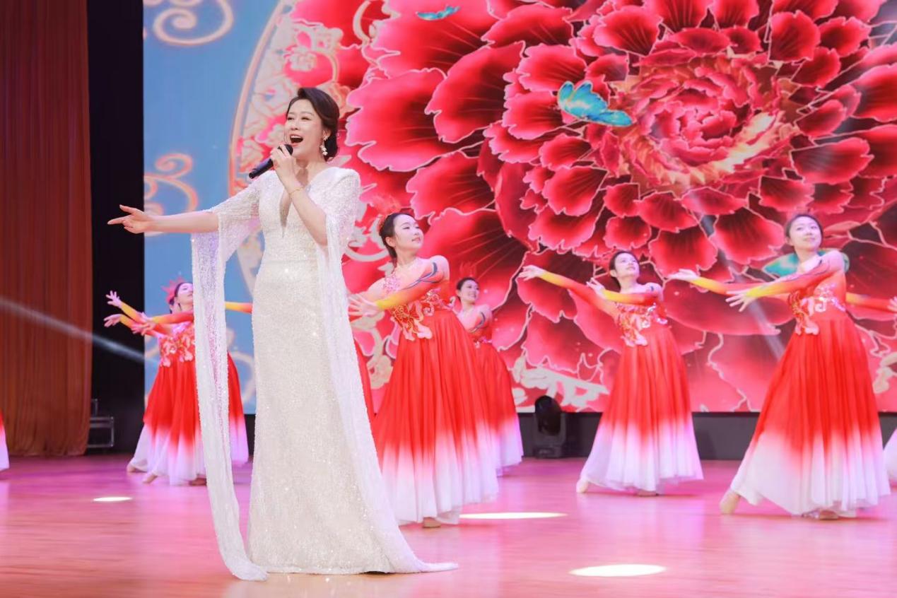 必赢线路检测3003no1舞蹈表演（艺术舞蹈）专业受邀参加河南省文化志愿者“五一”劳动节走进神火集团慰问演出